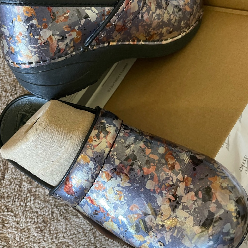 Dansko 2.0XP size 36 barely used and in great condition